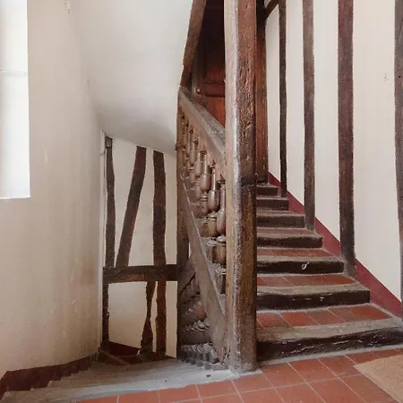 Ile Saint-louis Apartment *